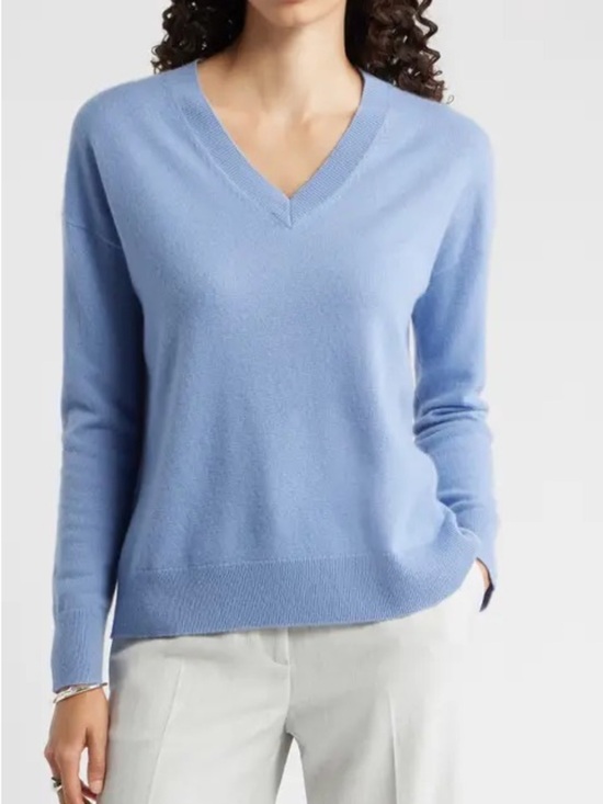 Caslon Sweaters - Caslon 100% Cashmere V-Neck Sweater Powder Blue Small Lightweight Knit